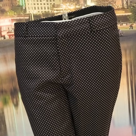 Worn Once- BR Black & White Dot Pants!🍓🍓 - Picture 4 of 10